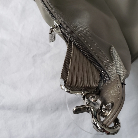 NWT Roots Large Tote Bag with Crossbody Bag - Picture 5 of 9